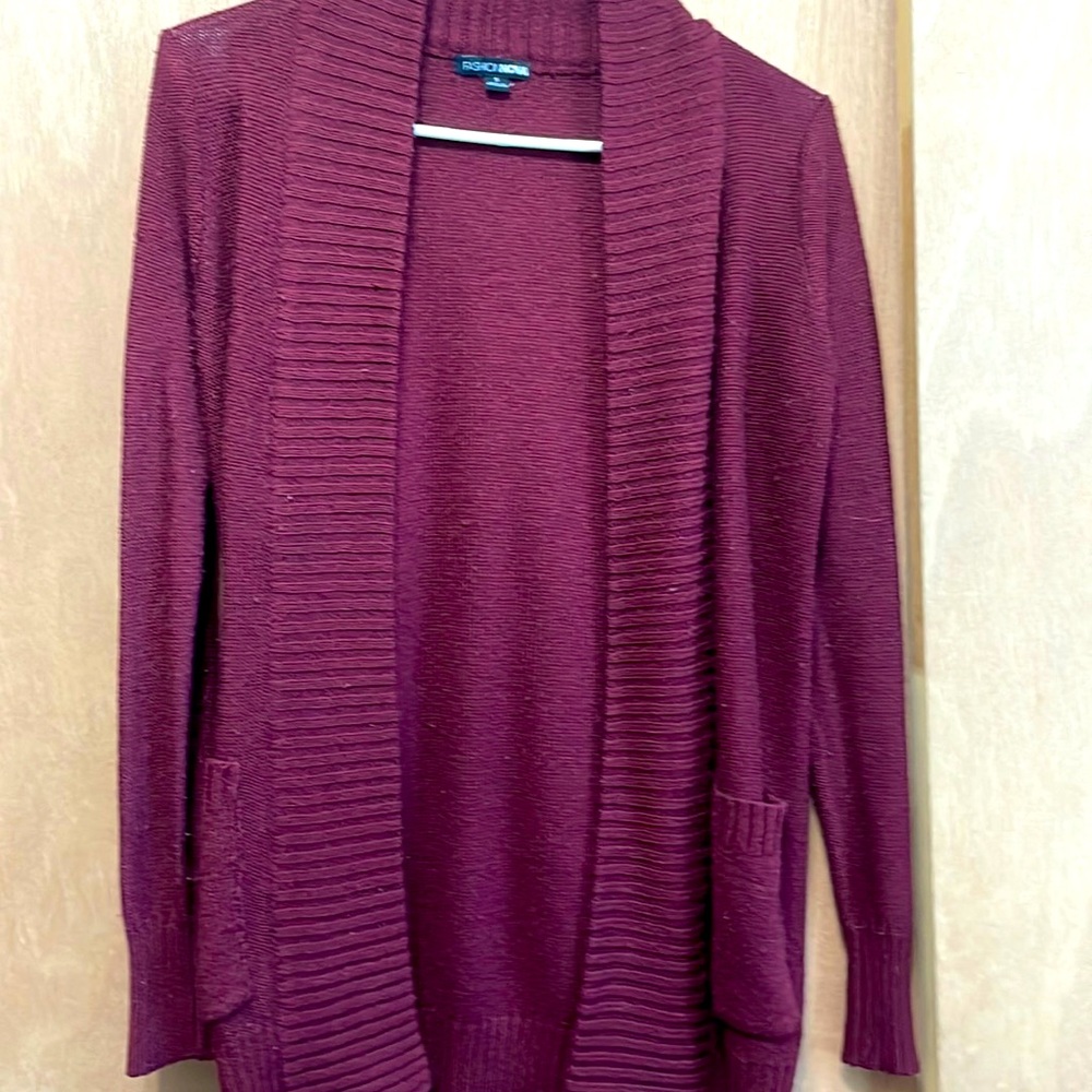 Fashion Nova maroon cardigan